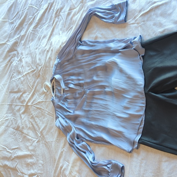 Blue Dynamite Blouse NWOT Size L - Picture 4 of 4